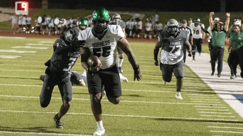 Huntsville Hornets Demolish Bryan Vikings in 61-27 Victory