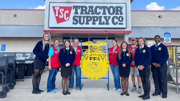 Huntsville High School FFA Chapter Awarded $4,575 for Poultry Education Project